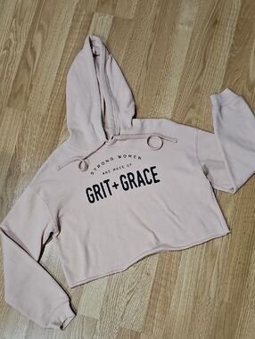 Cropped Peach Hoodie - GRIT + GRACE Nine Line - Small
